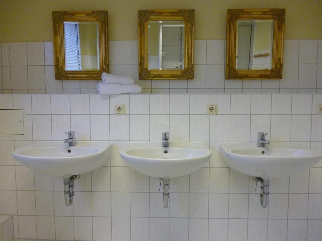 Hostel & Bistro Haus Der Horizonte Bad Doberan Room photo
